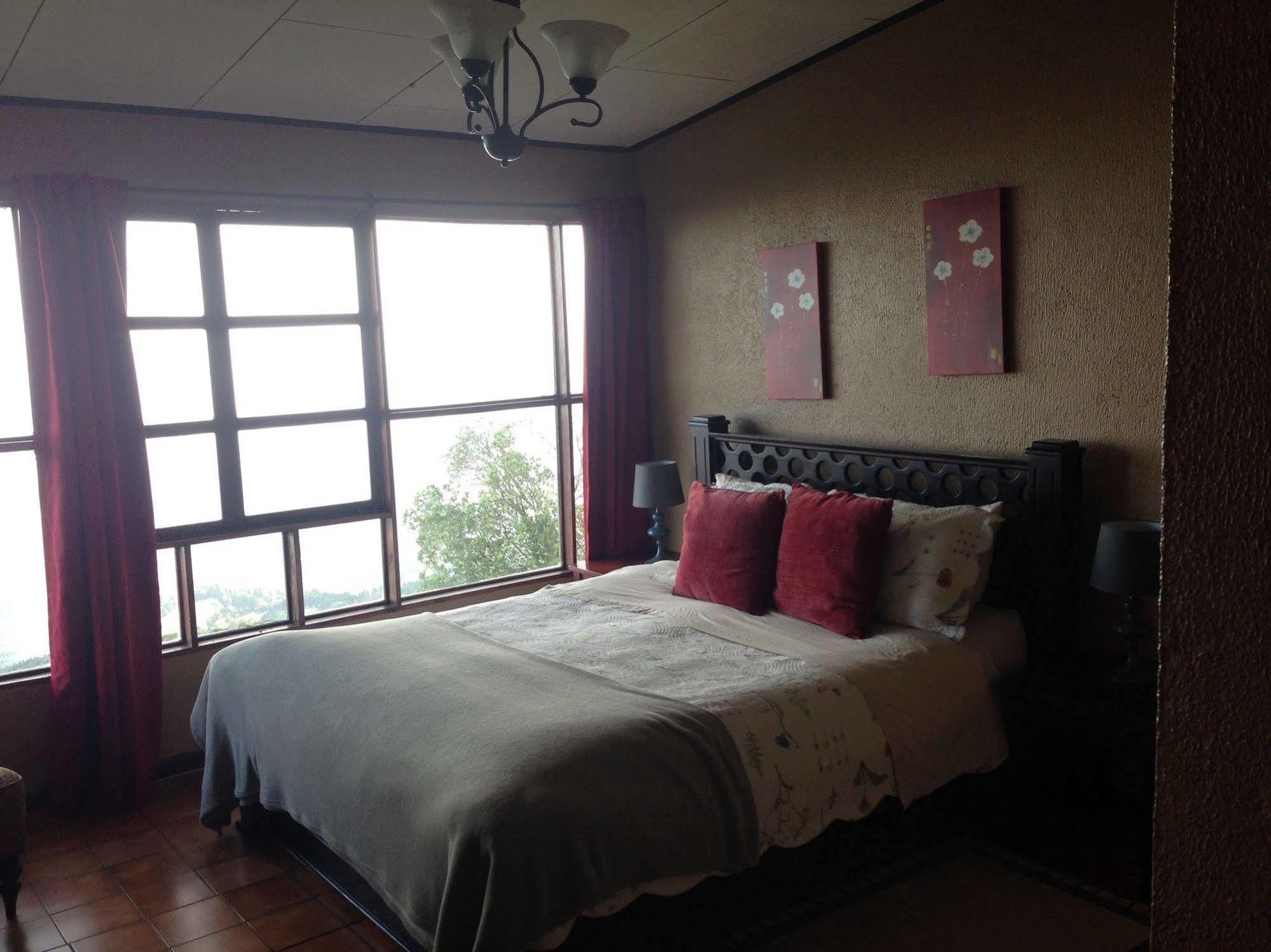 Poas Lodge Poasito Экстерьер фото